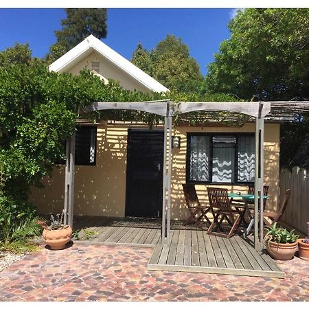 Garden Cottage In Ambiente Guest House นิสนา ภายนอก รูปภาพ